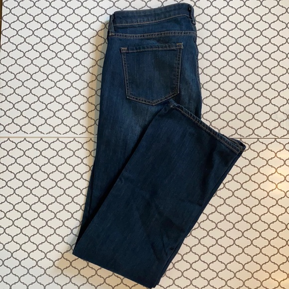 Gap Perfect boot mid rise in Dark Indigo. Size 30 R - Picture 2 of 9